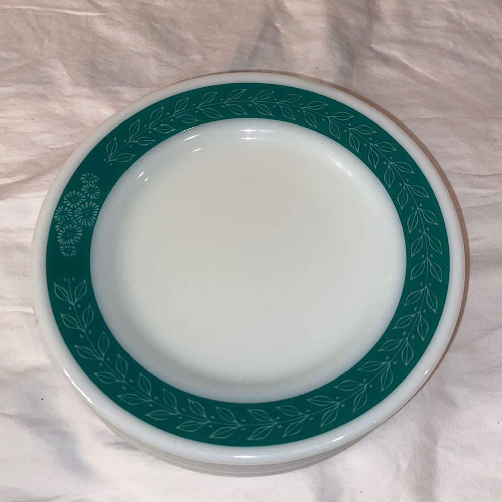 Pyrex By Corning Tableware Vintage Turquoise Laurel Leaf Band desert Plate